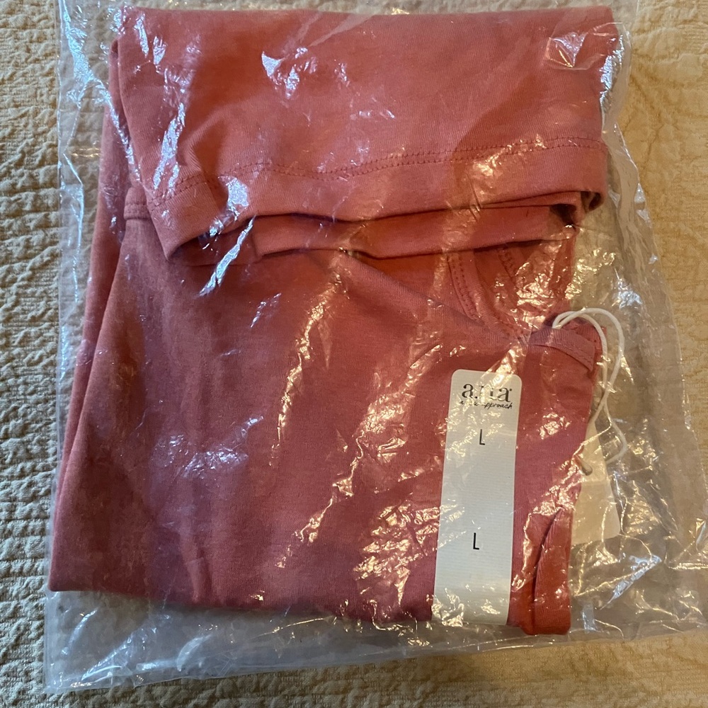 Pink Fitted Tank Top - Picture 3 of 3